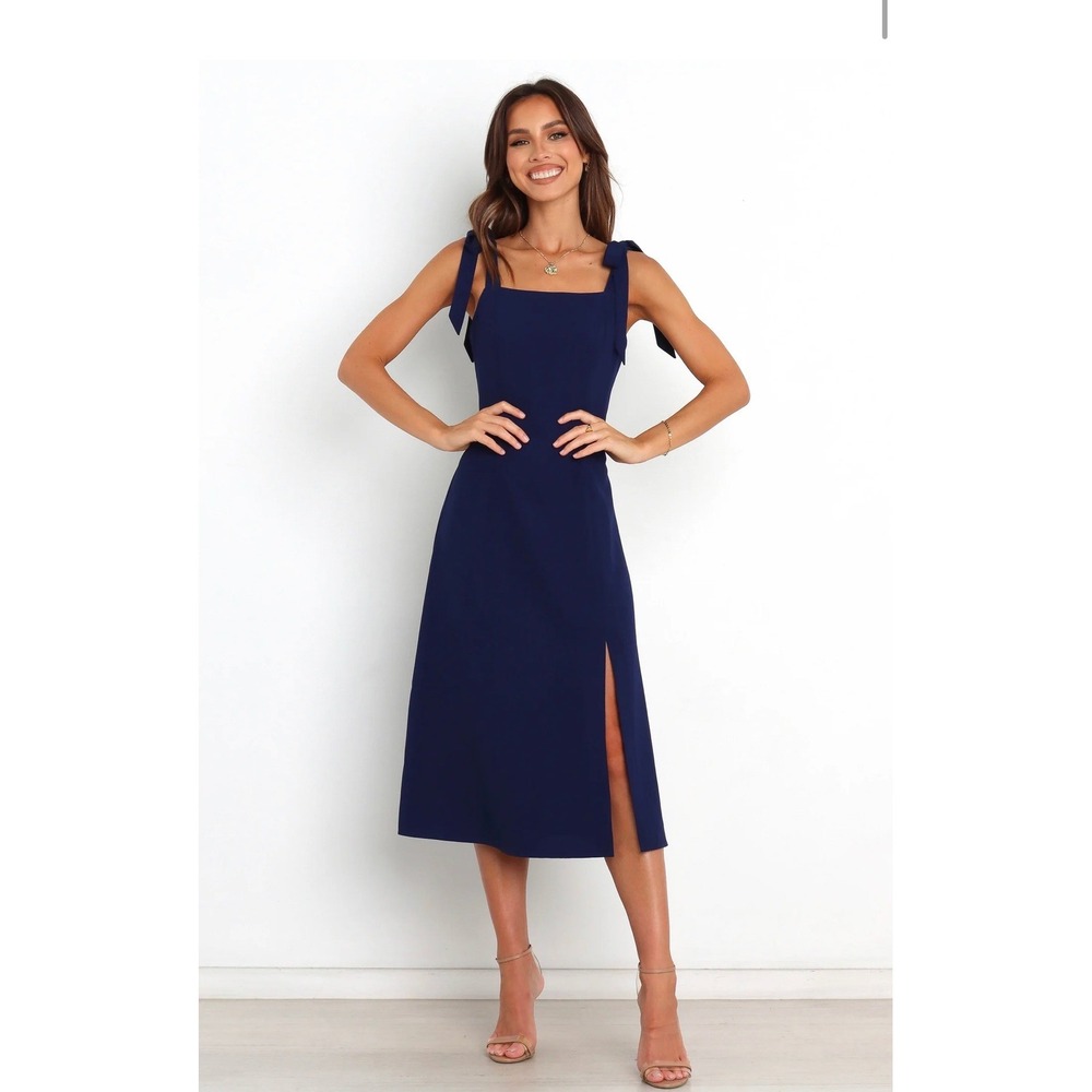 NWT Petal and Pup Laurel Dress Navy Blue Tie Shoulder Smocked‎ Midi Dress Size 6